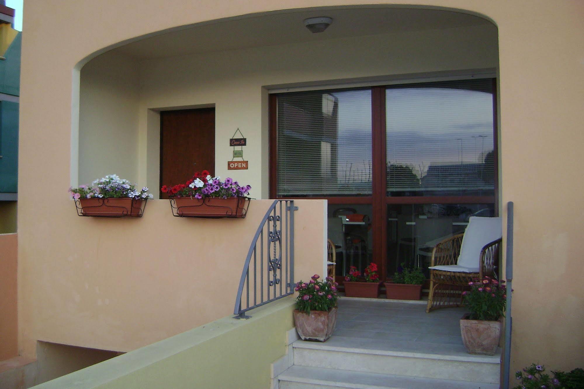 Hotel Sun&Sardinia Monserrato Exterior foto